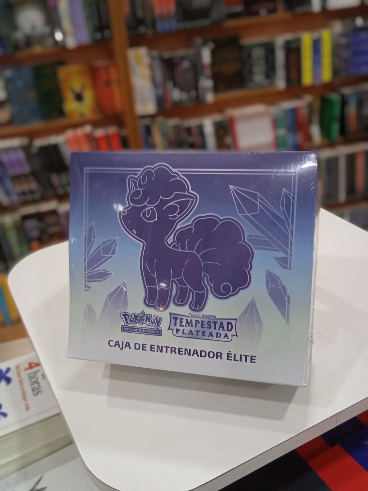 Caja de entrenador élite Espada y Escudo, tempestad plateada - Imagen 2