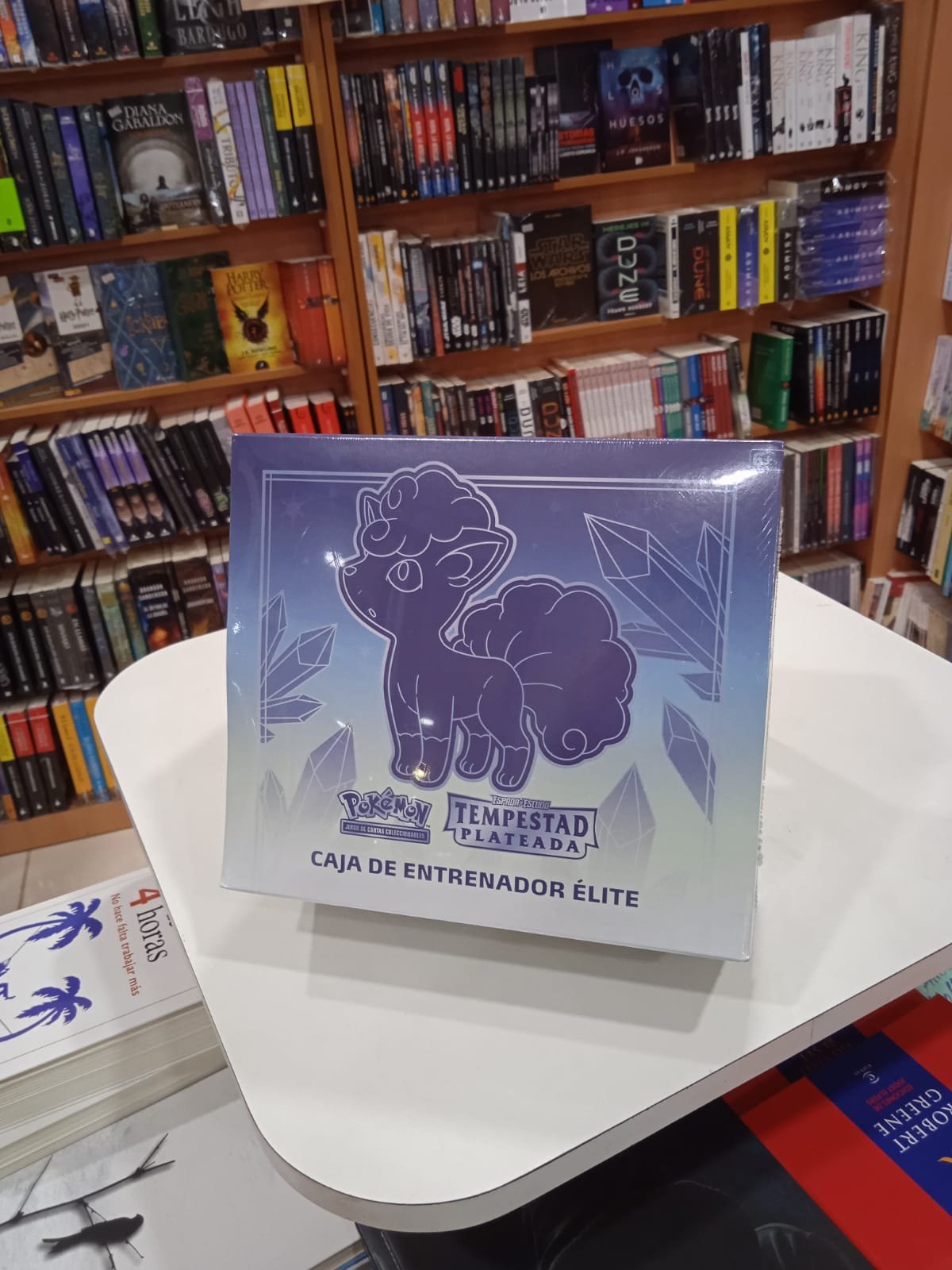 Caja de entrenador élite Espada y Escudo, tempestad plateada - Imagen 3